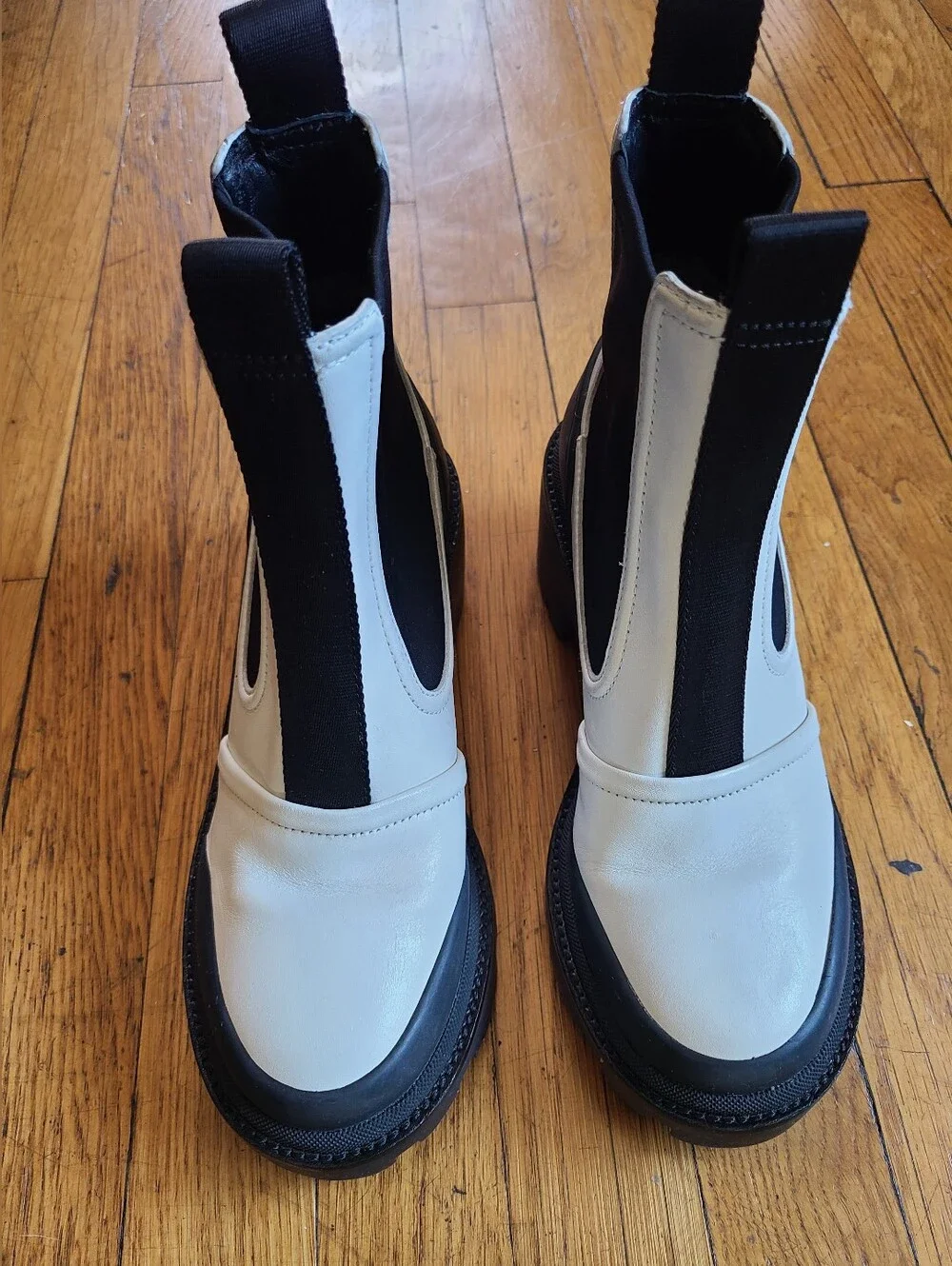 Tory Burch Chelsea Boot
